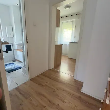 2Zimmer 3 Betten Zentral